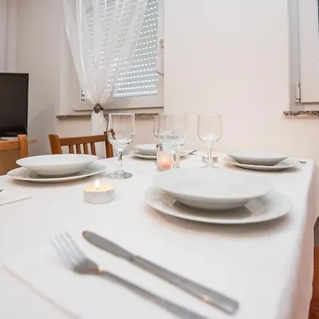 Delic/pejic Apartment *